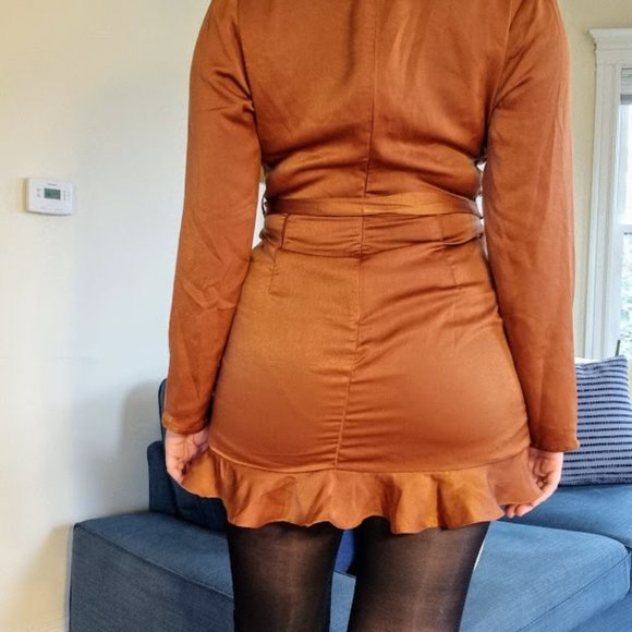 Rust color wrap romper by Le Lis - Size L - Picture 3 of 5